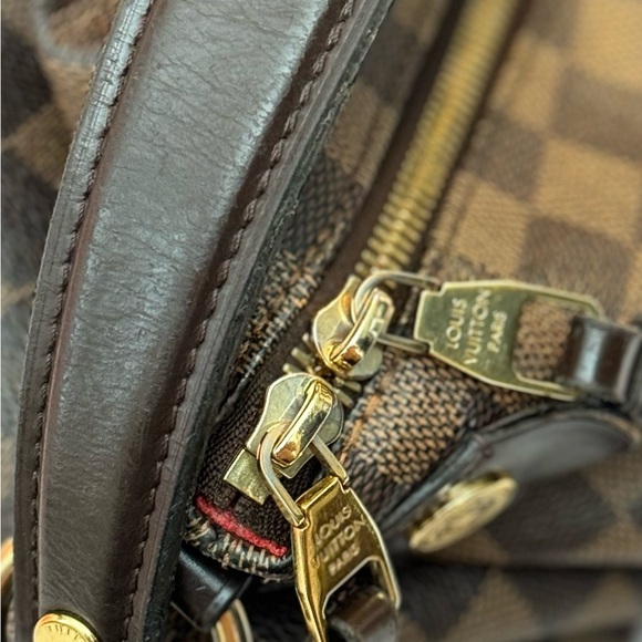 Louis Vuitton Duomo Leather handbag - Picture 2 of 14